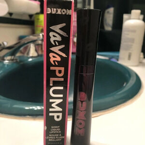 NIB BUXOM GIMME A HINT LIQUID LIPSTICK